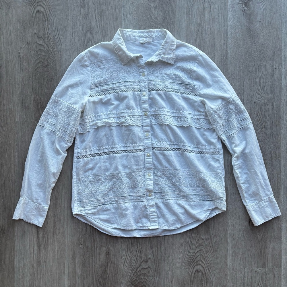 White Gap cotton lace long sleeve button up shirt